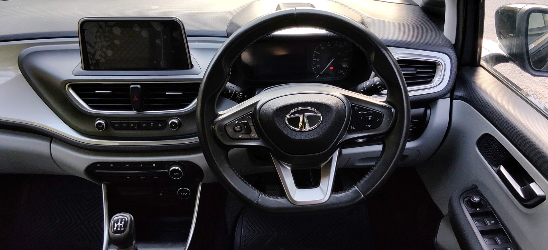 Used 2020 Tata Altroz Used 2020 Tata Altroz