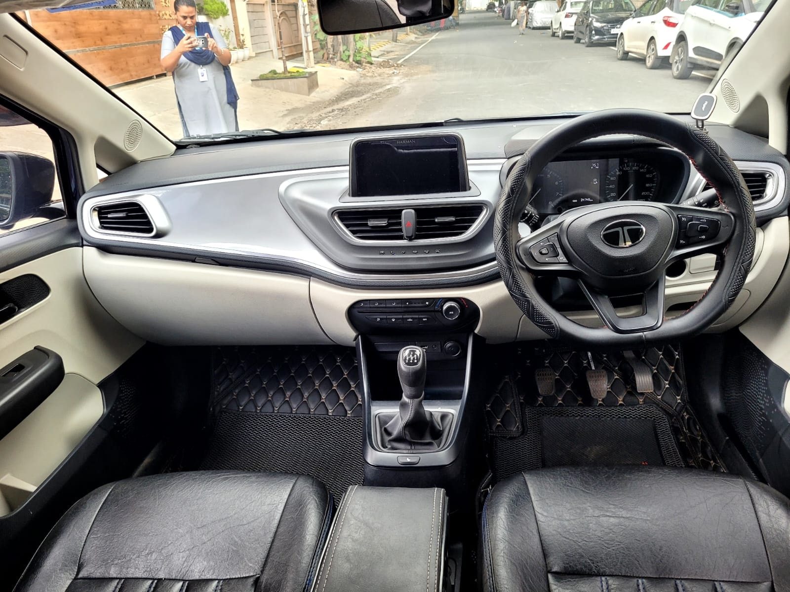 Used 2024 Tata Altroz Used 2024 Tata Altroz