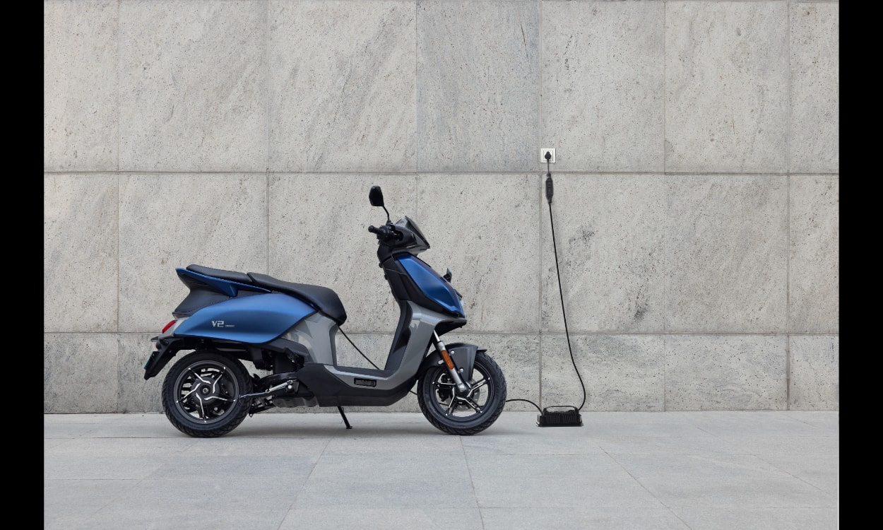 Sideview of V2 Sideview of V2 images