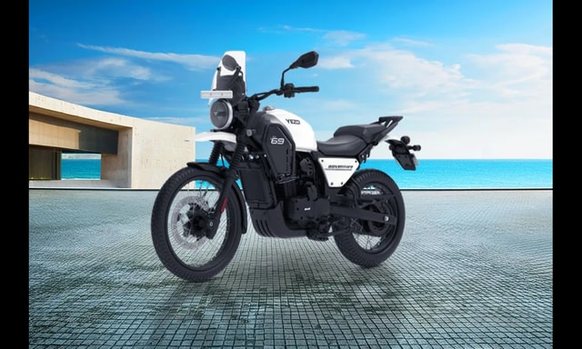 Yezdi Adventure Front Side Yezdi Adventure Front Side