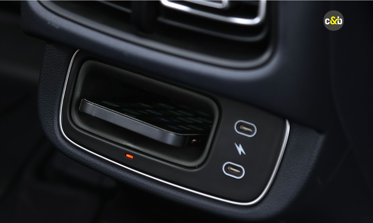 Hyundai Alcazar Charging Point Hyundai Alcazar Charging Point images