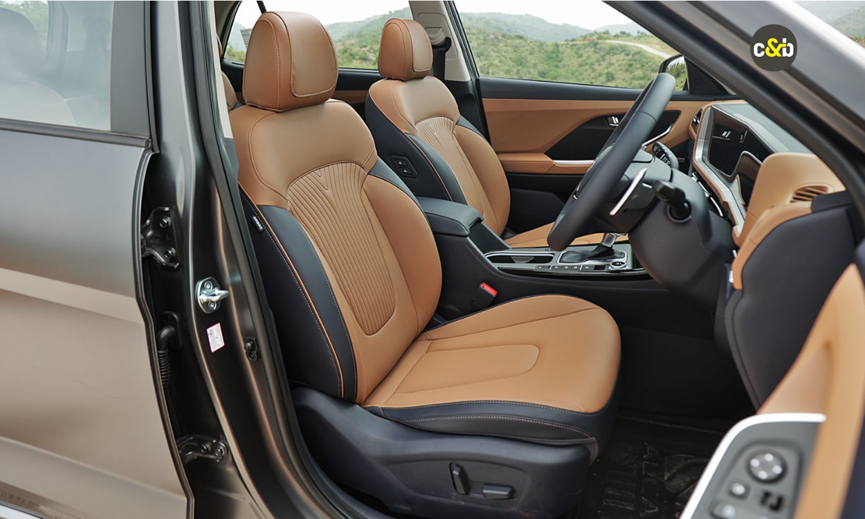 Hyundai Alcazar Front Seats Hyundai Alcazar Front Seats images