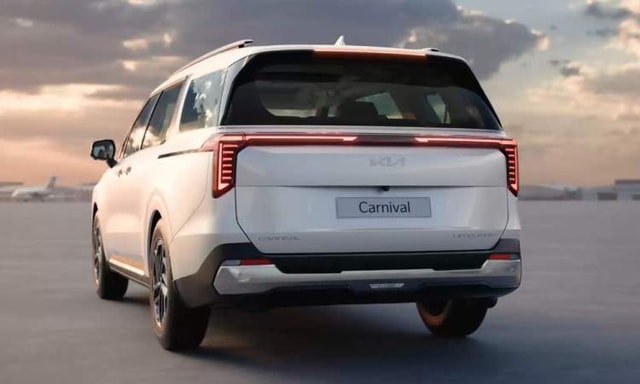 Kia Carnival Rearview Kia Carnival Rearview