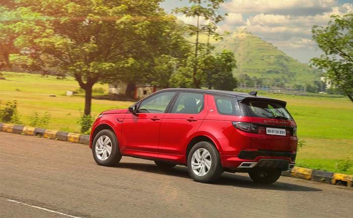Land Rover Discovery Sport In Highway Rearview Land Rover Discovery Sport In Highway Rearview images