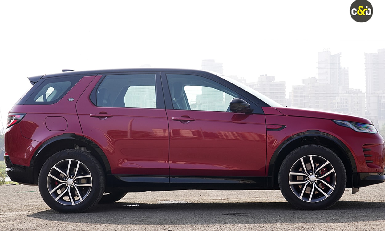 Land Rover Discovery Sport Right Side View Land Rover Discovery Sport Right Side View images