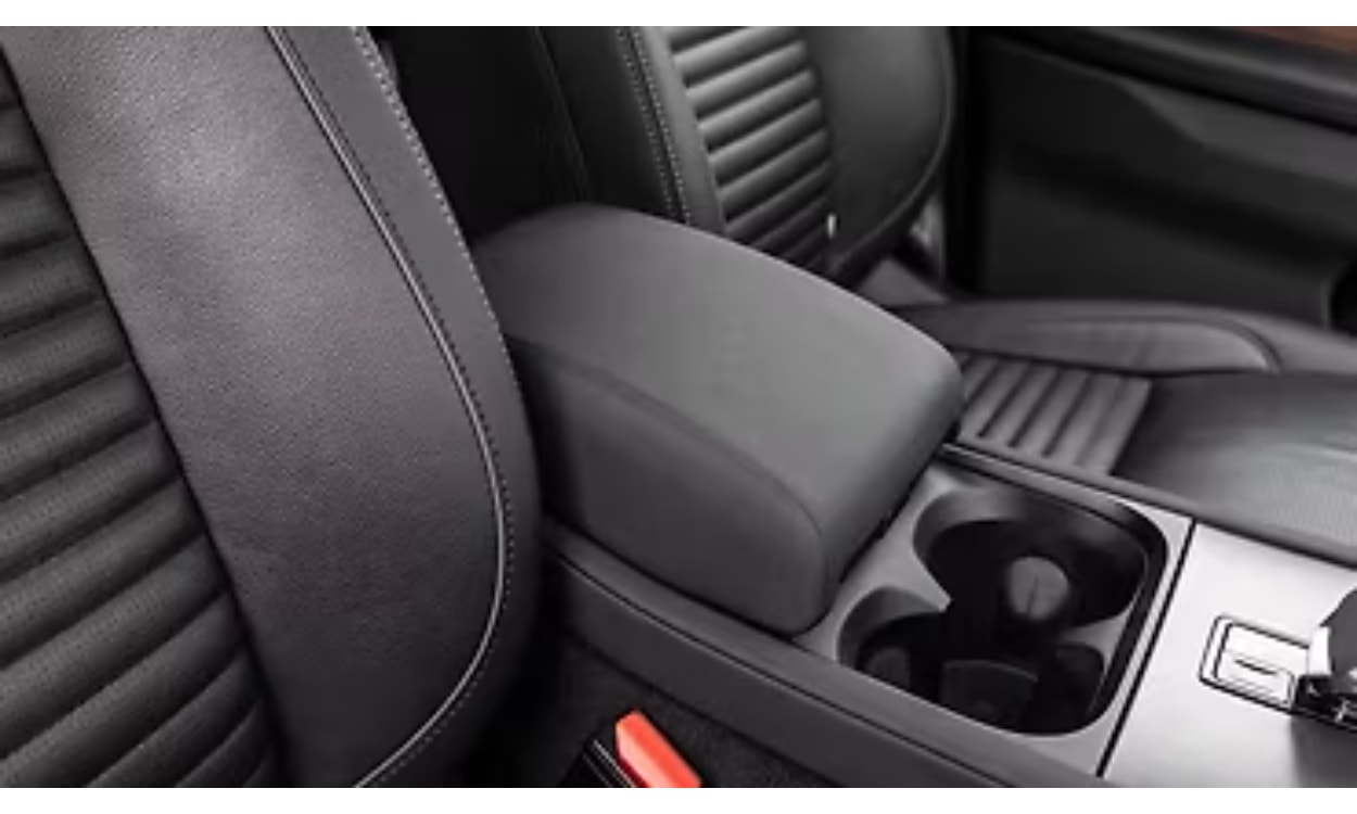 Discovery Sport Interior Front Centre Arm Rest Discovery Sport Interior Front Centre Arm Rest images