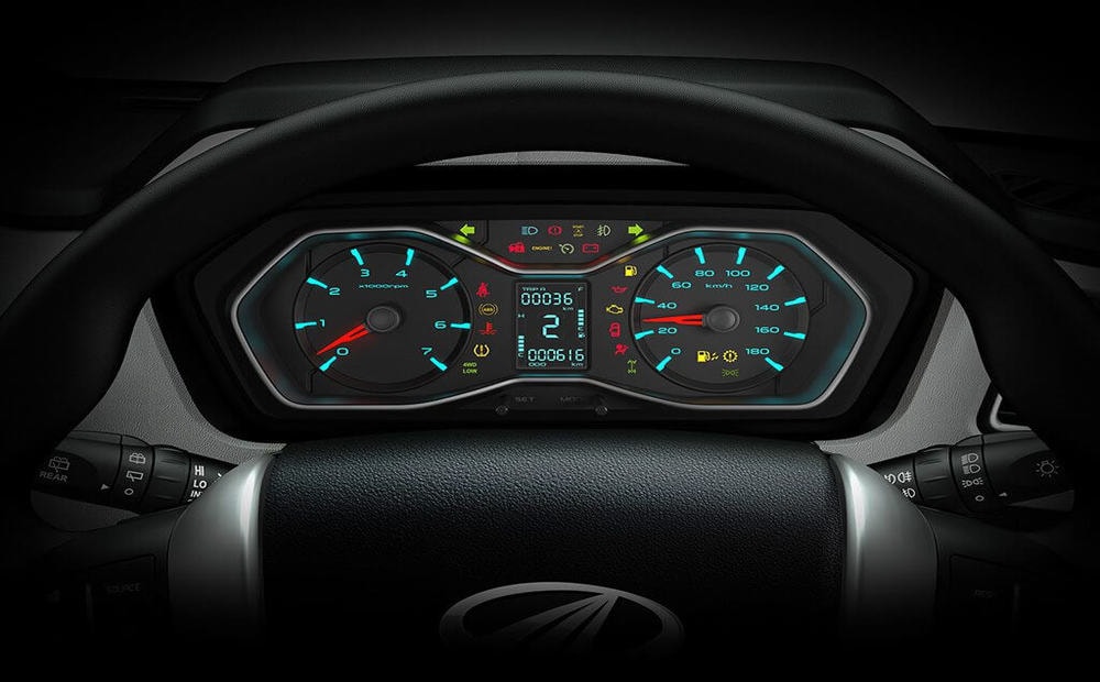 Futuristic Instrument Cluster Futuristic Instrument Cluster