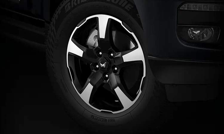 Muscular 43.18 cm Alloy Wheels Muscular 43.18 cm Alloy Wheels