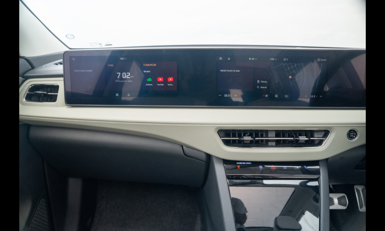 mahindra xev 9e Display mahindra xev 9e Display images