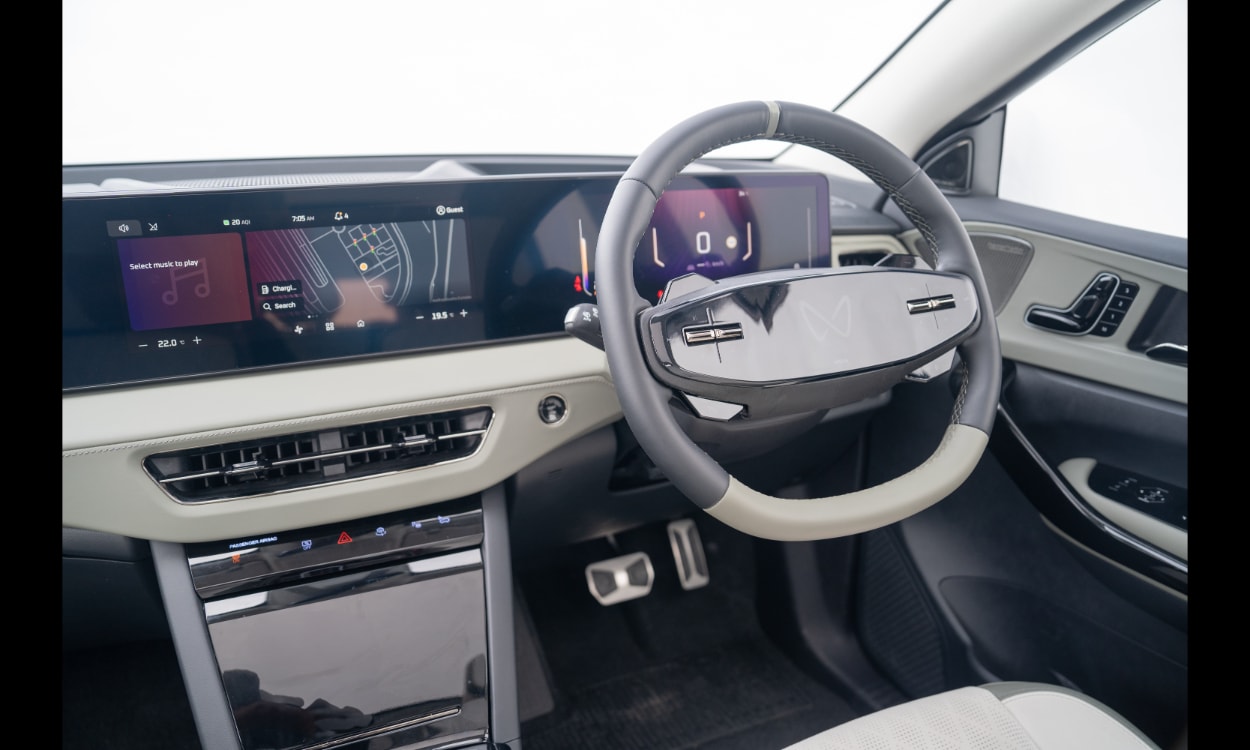 mahindra xev 9e Steering mahindra xev 9e Steering images