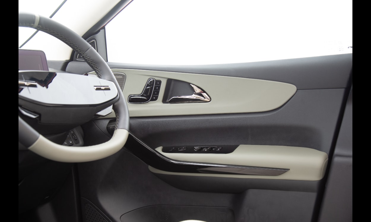 mahindra xev 9e Door mahindra xev 9e Door images