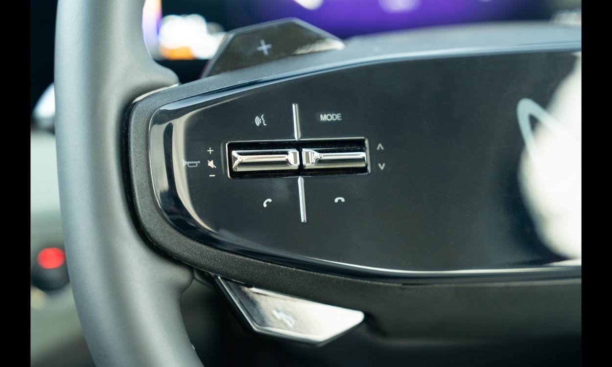 Features mahindra xev 9e Features mahindra xev 9e images