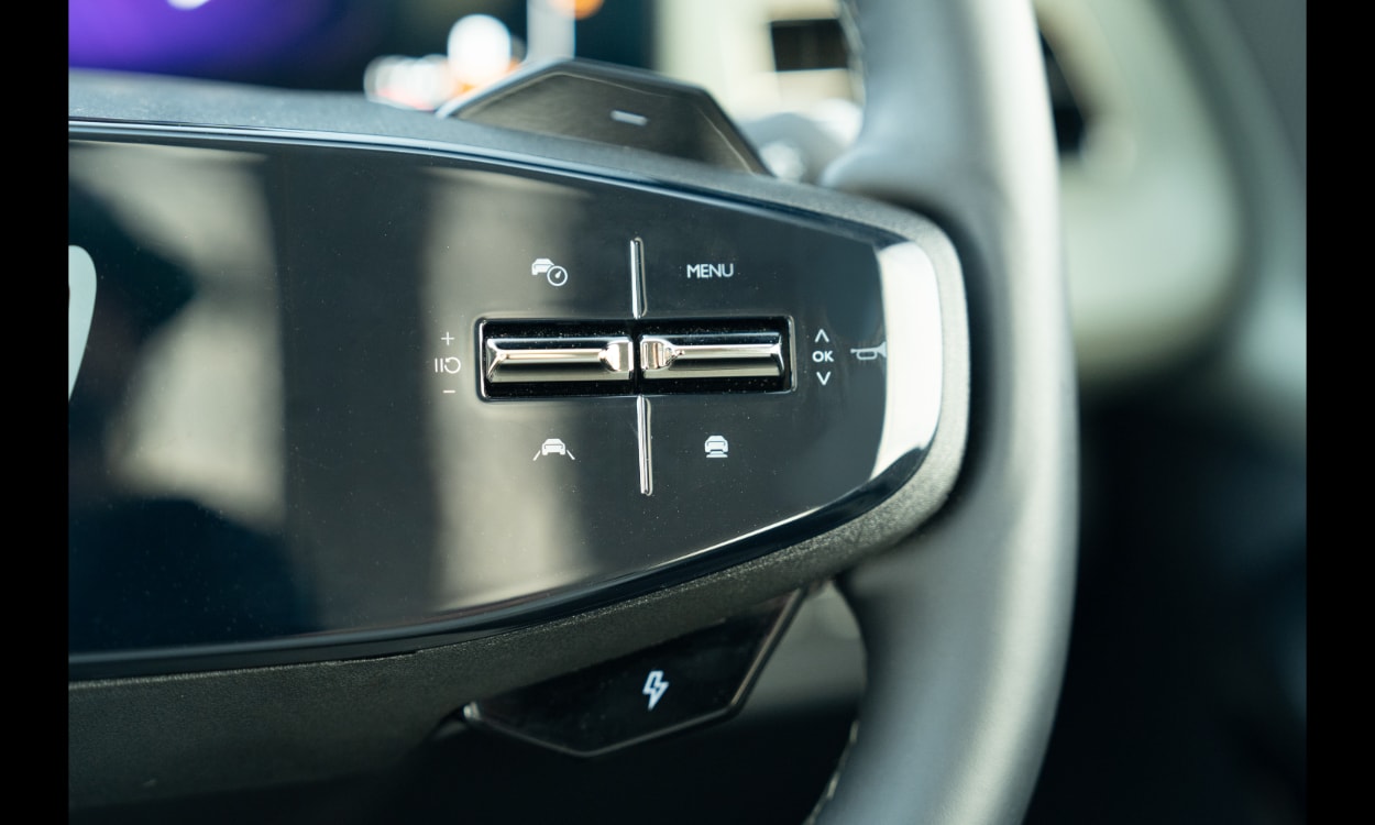 mahindra xev 9e Steering mahindra xev 9e Steering images