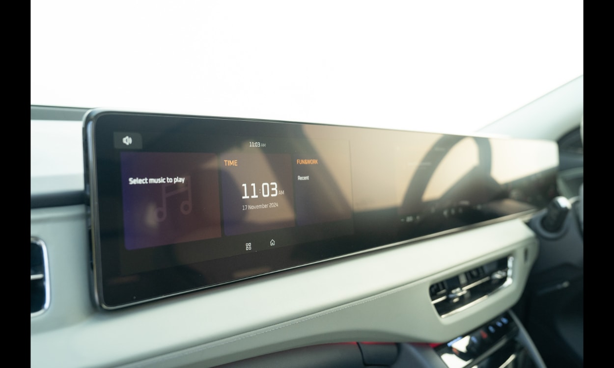 Touchscreen mahindra xev 9e Touchscreen mahindra xev 9e images