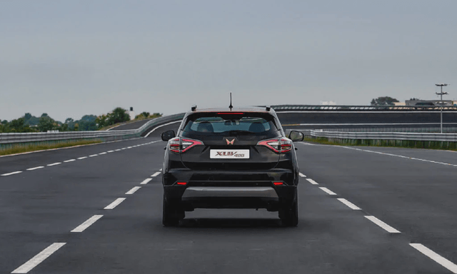 Mahindra Xuv400 Rearview Mahindra Xuv400 Rearview