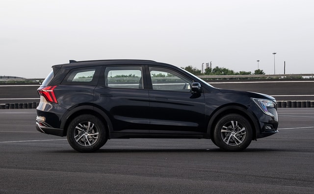 Mahindra Xuv 700 Sideview Mahindra Xuv 700 Sideview