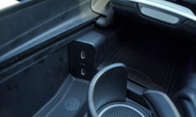 Mercedes Benz E USB Mercedes Benz E USB