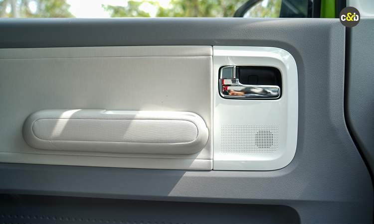 Mg Comet Interior Door Handle And Speaker Mg Comet Interior Door Handle And Speaker