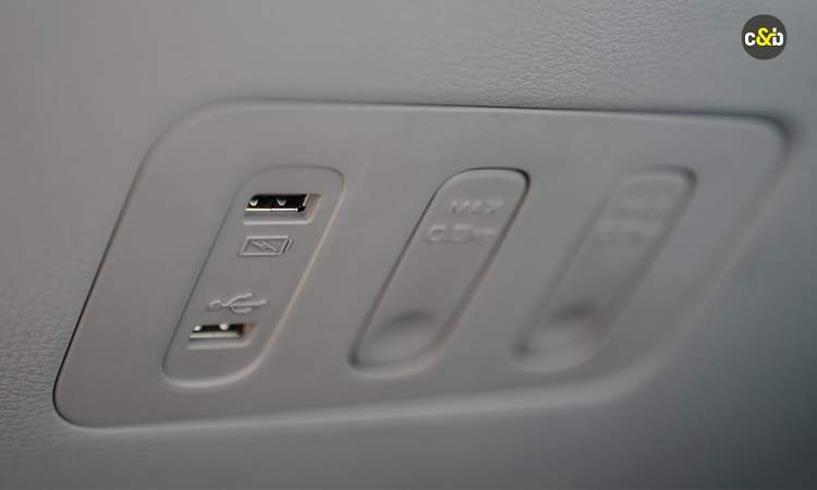 Mg Comet Interior Usb Ports Mg Comet Interior Usb Ports