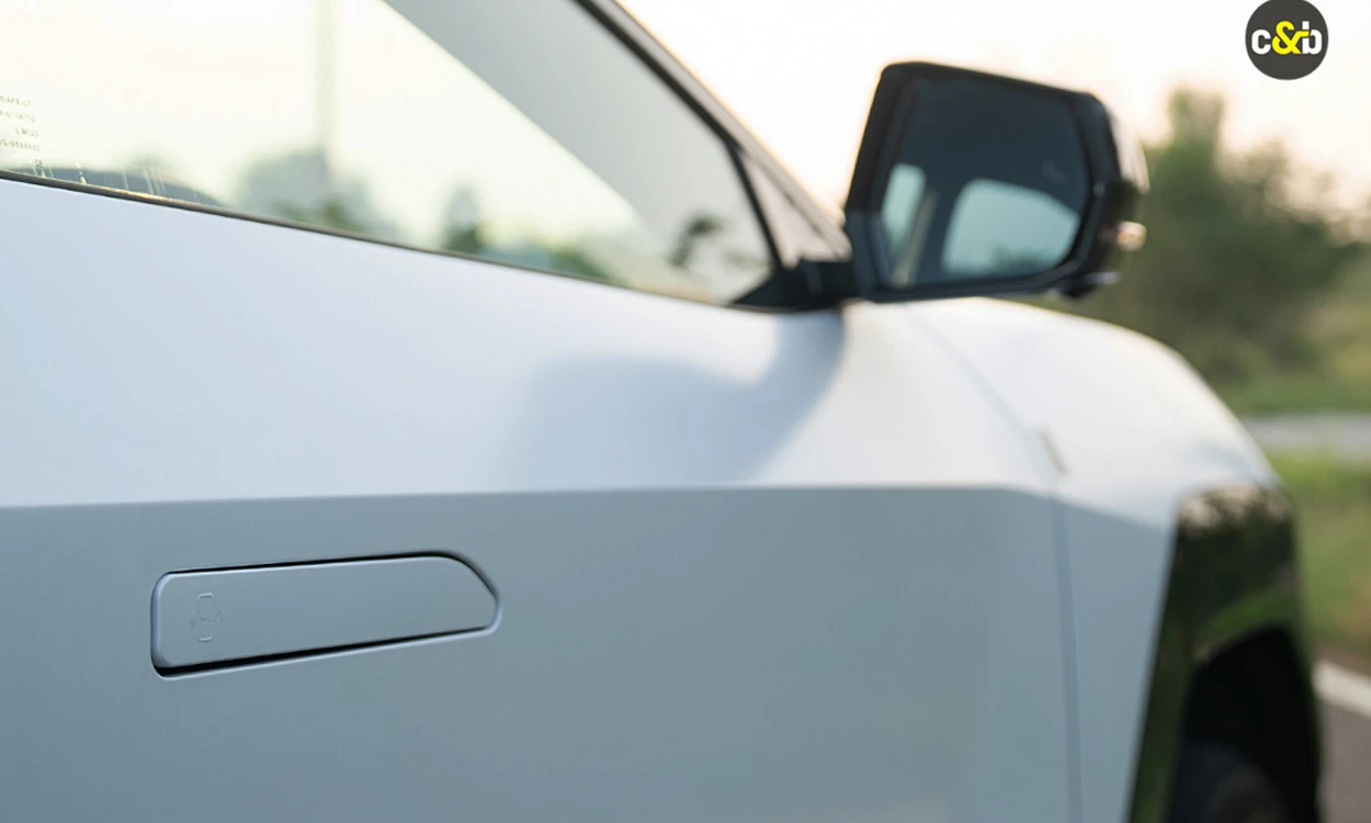 Mahindra Be 6 Orvm Mahindra Be 6 Orvm images