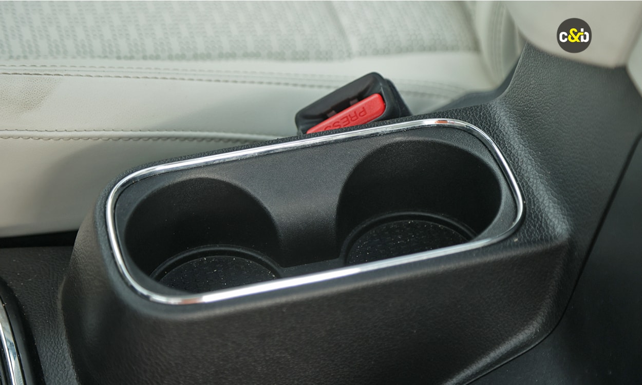 Mahindra Thar Roxx Storage Mahindra Thar Roxx Storage images