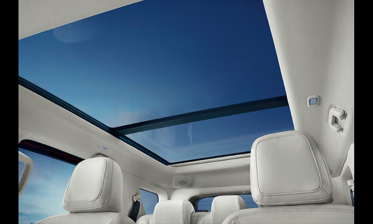 Mahindra thar roxx sun Roof Moon Roof Mahindra thar roxx sun Roof Moon Roof images