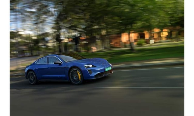 Porsche Taycan Tursimo Porsche Taycan Tursimo