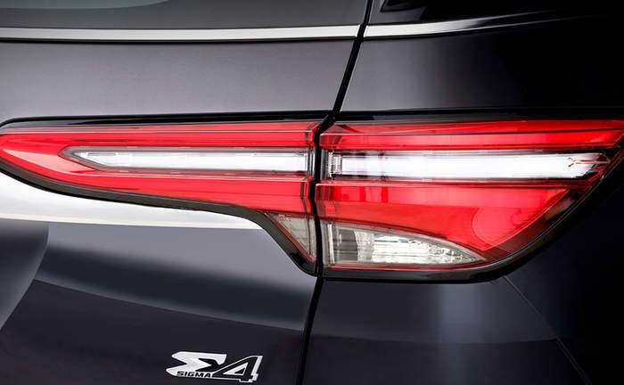 2021 Toyota Fortuner Taillight 2021 Toyota Fortuner Taillight images