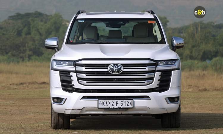 Land Cruiser 300 Front View Land Cruiser 300 Front View images