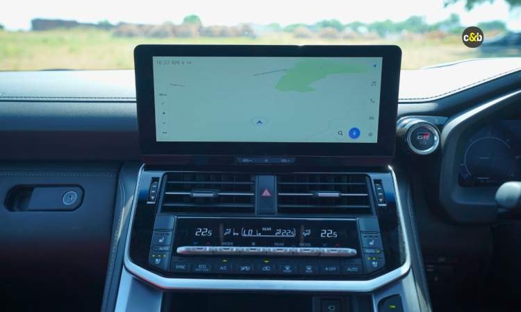 2025 Toyota Land Cruiser 300 Gr Sport Display 2025 Toyota Land Cruiser 300 Gr Sport Display images