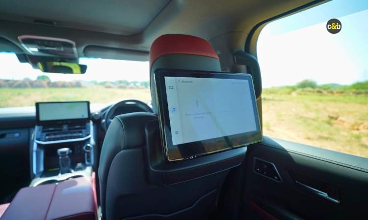 2025 Toyota Land Cruiser 300 Gr Sport Rear Display 2025 Toyota Land Cruiser 300 Gr Sport Rear Display images