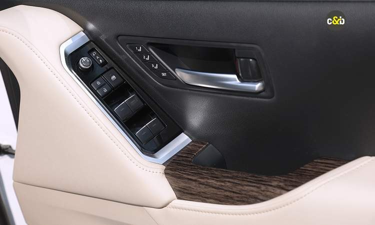 Land Cruiser 300 Seat Adjustable Land Cruiser 300 Seat Adjustable images