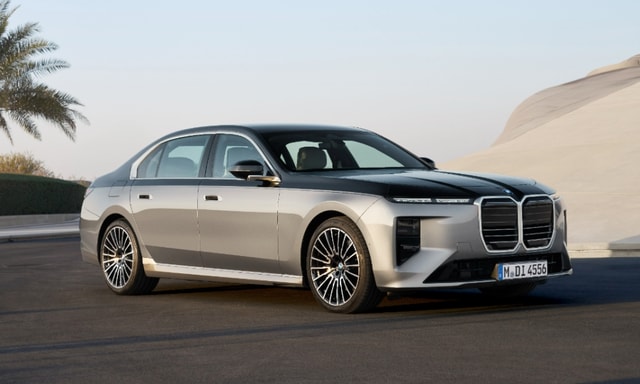 BMW 7 Series Facelift Debuts With Design Tweaks, More Tech BMW 7 Series Facelift Debuts With Design Tweaks, More Tech