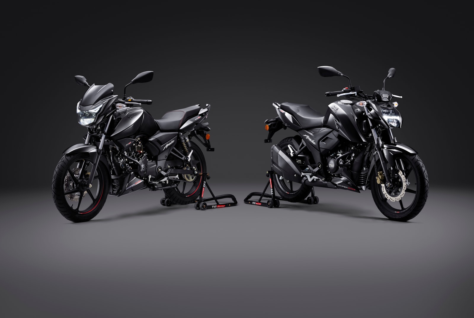 New TVS Apache RTR 160 Blaze of Black Dark Edition Launched; Prices Start At Rs. 1.20 Lakh New TVS Apache RTR 160 Blaze of Black Dark Edition Launched; Prices Start At Rs. 1.20 Lakh