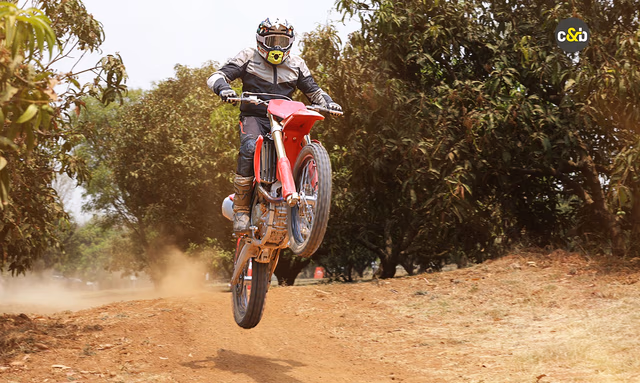Ducati Desmo450 MX Review: No Road, Only Dirt Ducati Desmo450 MX Review: No Road, Only Dirt