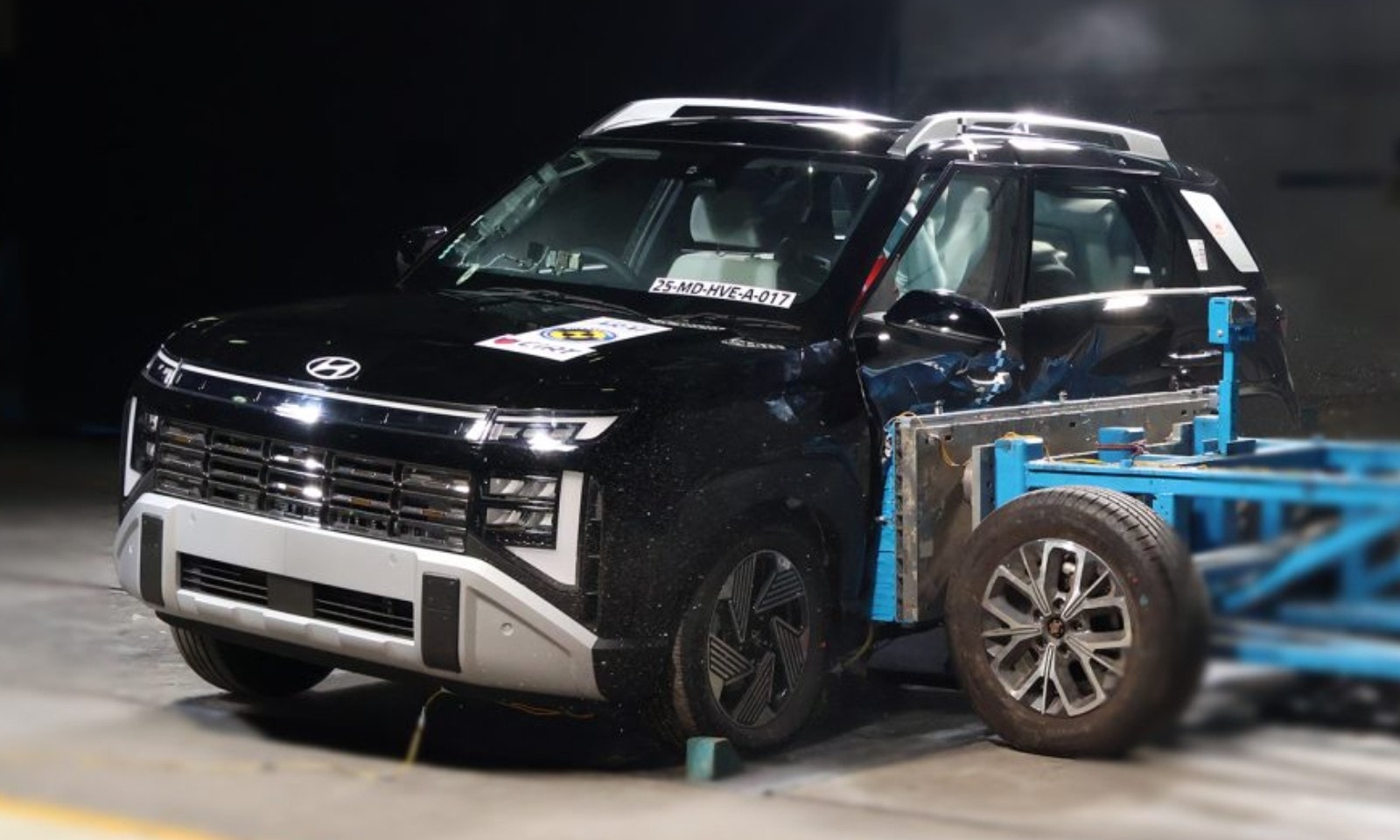 New Hyundai Venue Secures 5-Star Bharat NCAP Safety Rating New Hyundai Venue Secures 5-Star Bharat NCAP Safety Rating