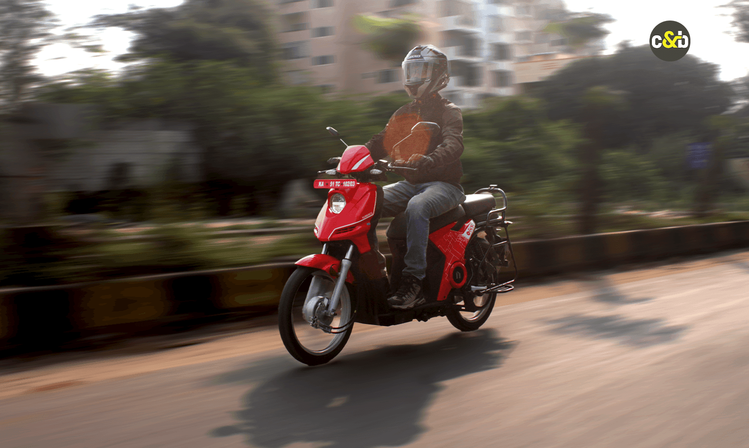 Numeros n-First First Ride Review: Motorbike-Inspired EV Scooter Numeros n-First First Ride Review: Motorbike-Inspired EV Scooter