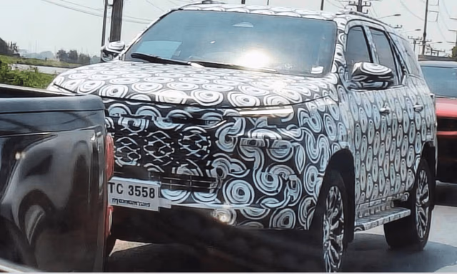 New-Gen Toyota Fortuner Spied For The First Time New-Gen Toyota Fortuner Spied For The First Time