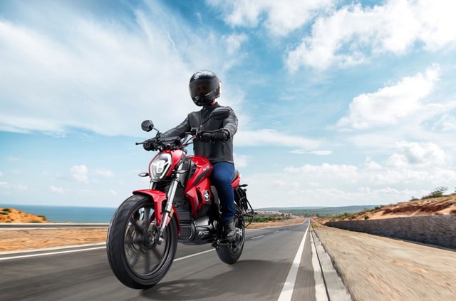Revolt RV400 And RV400 BRZ Prices Revised: Now Starts At Rs 1.43 Lakh Revolt RV400 And RV400 BRZ Prices Revised: Now Starts At Rs 1.43 Lakh