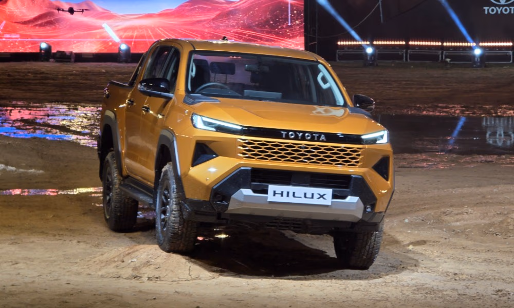 New Toyota Hilux Launched in India At Rs 31.99 Lakh New Toyota Hilux Launched in India At Rs 31.99 Lakh