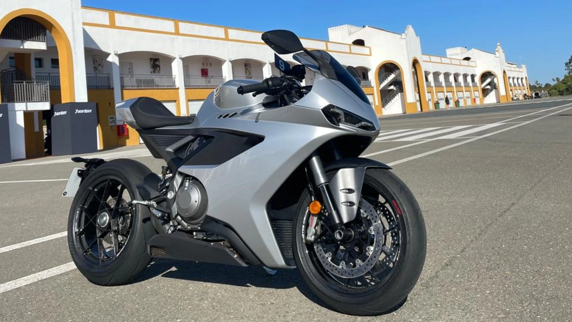 Norton Manx R's Made-in-India V4 Engine: All You Need To Know Norton Manx R's Made-in-India V4 Engine: All You Need To Know