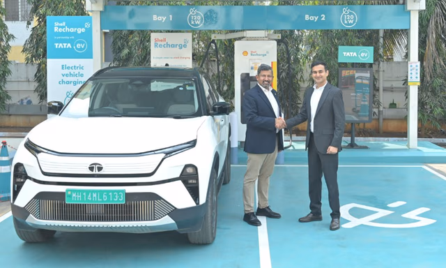 Tata Passenger Electric Mobility, Shell Launch 21 EV Charging Stations Across India Tata Passenger Electric Mobility, Shell Launch 21 EV Charging Stations Across India