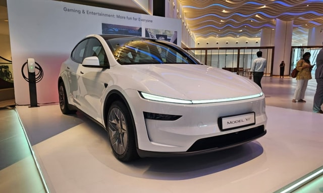 Tesla Model Y L Launched In India At Rs 61.99 Lakh Tesla Model Y L Launched In India At Rs 61.99 Lakh