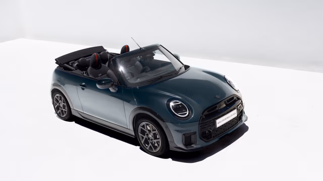 Mini Convertible JCW Pack Launched In India At Rs 61.5 Lakh; Available In Limited Numbers Mini Convertible JCW Pack Launched In India At Rs 61.5 Lakh; Available In Limited Numbers