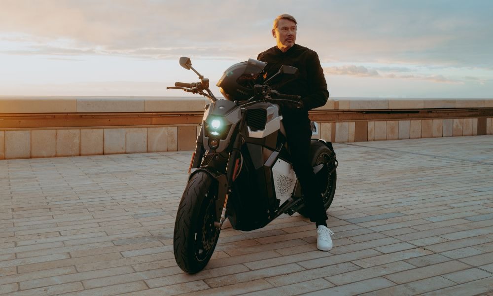 Verge Motorcycles Unveils TS Pro-Based Mika Hakkinen Signature Edition Verge Motorcycles Unveils TS Pro-Based Mika Hakkinen Signature Edition