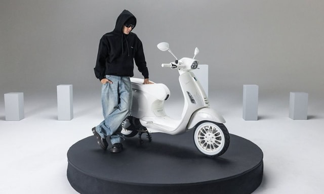 Vespa x Justin Bieber Edition Scooter Launched In India At Rs 6.45 Lakh Vespa x Justin Bieber Edition Scooter Launched In India At Rs 6.45 Lakh