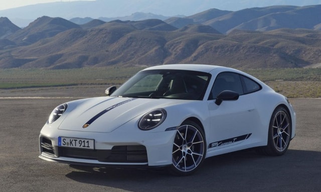 2025 Porsche 911 Carrera T Unveiled As Manual-Only Sports Car 2025 Porsche 911 Carrera T Unveiled As Manual-Only Sports Car