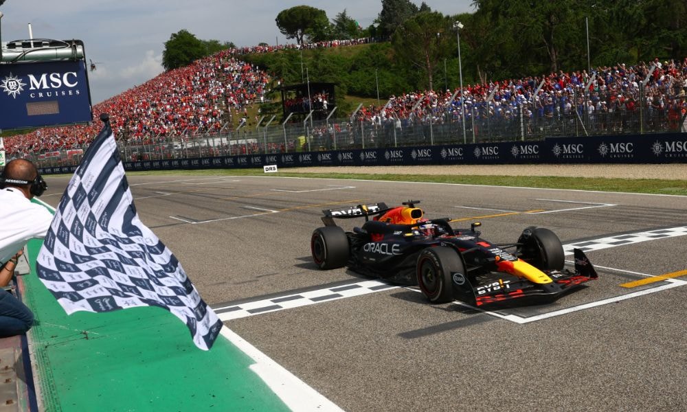 F1: Verstappen Holds On To Win at Imola Despite Late Charge from Norris F1: Verstappen Holds On To Win at Imola Despite Late Charge from Norris