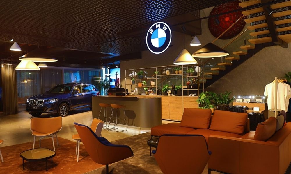 BMW Cars, Mini And BMW Motorrad Models To Be Sold Under One Roof As Part Of Retail.Next Strategy BMW Cars, Mini And BMW Motorrad Models To Be Sold Under One Roof As Part Of Retail.Next Strategy