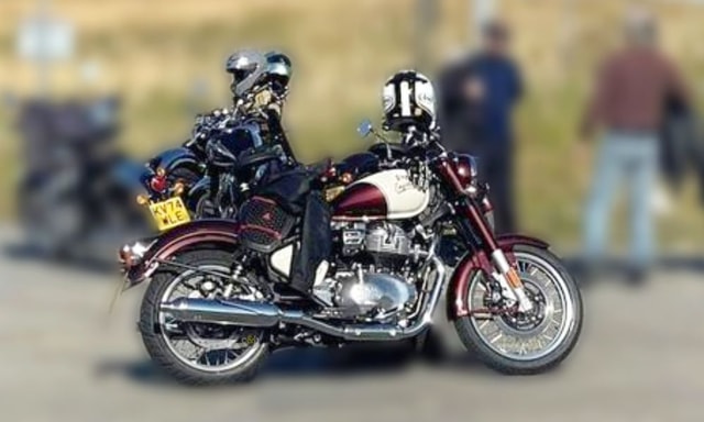 Royal Enfield Classic 650 Spotted Undisguised Ahead Of Global Debut Royal Enfield Classic 650 Spotted Undisguised Ahead Of Global Debut